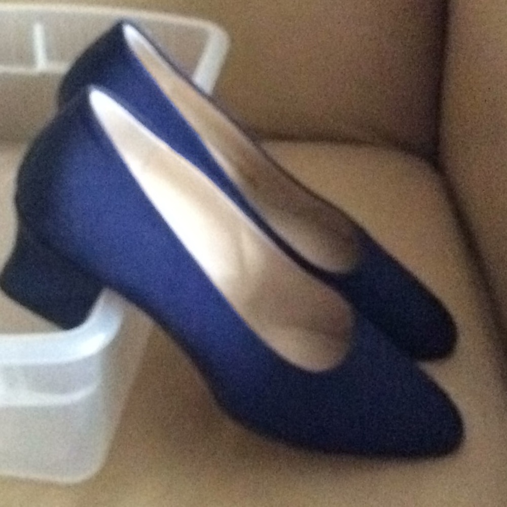 Shoes - Picture 2 of 2